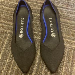 Rothy's black solid pointed flats